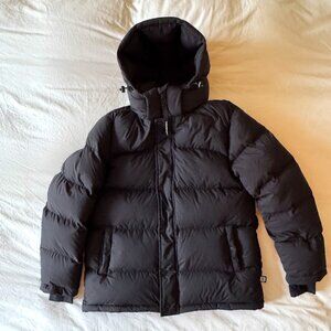 Aritzia Super Puff cliMATTE Women's Black Size M